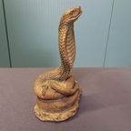 Een In Albast Gesneden Vintage Beeld Van Een Cobra thumbnail 7