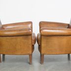 Set Van 2 Comfortabele Vintage Schapenleren Armchairs/ Fauteuils Afgewerkt Met Siernagels thumbnail 3