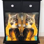 Zwart Brocante Kastje “katten In Gele Badjas” thumbnail 6