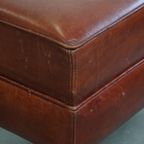 Comfortabele En Karaktervolle Set Van 2 Schapenleren Chesterfield Fauteuils Met Hocker thumbnail 31