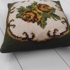 Vintage Geborduurd Kussen Beige Groen Gele Bloemen thumbnail 3