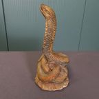 Een In Albast Gesneden Vintage Beeld Van Een Cobra thumbnail 10