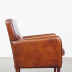 Comfortabele Armchair Van Schapenleer Met Een Mooie Afwerking En Prachtige Kleuren thumbnail 4