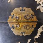 Vintage Chinese Lakkast Vogels Bloemen (speksteen) Bohemian Kast / Oosterse Kast / Aziatische Kast thumbnail 12