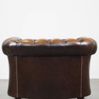 Luxe, Klassieke En Mooie Rundleren Engelse Chesterfield Fauteuil In Goede Staat thumbnail 5