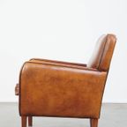 Comfortabele Armchair Gemaakt Van Schapenleer Met Een Mooie Afwerking En Prachtige Kleuren thumbnail 6