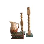 Set Van 2 Kandelaars Vintage Stoelpoten Op Marmer thumbnail 4