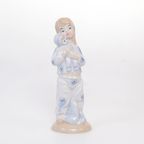 Sanbo Porseleinen Beeldje Van Meisje Met Pop thumbnail 5
