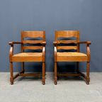 Set Van Twee Hollandse Eikenhouten Armstoelen Met Biezen Zitting thumbnail 12