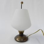 Vintage Bureaulamp Met Witte Glazen Kap thumbnail 4