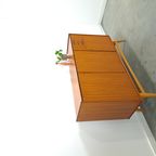 Teak Kast Met Schuine Poten En Lades Uit Zweden thumbnail 4