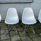 4 Vitra Eames Dsr Stoelen Wit/Verchroomd thumbnail 2