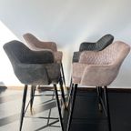 Set Van 4/6 Velvet Design Barkrukken – Luxe Kuipmodel – Zwart/groen/roze thumbnail 6