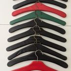 Kleerhangers thumbnail 4