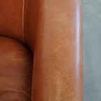 In Een Goede Staat Verkerende Rundleren Engelse Stijl Clubfauteuil In Een Lichte Cognac Kleur thumbnail 9