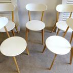 Mooi Set Van 5 Witte Ronde Stoelen thumbnail 5