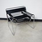 Wassily Armchair In Chrome Steel And Black Leather By Marcel Breuer, Italy 19600 thumbnail 3