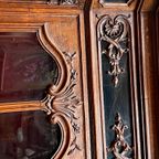 Antiek Rococo Buffet - Vitrinekast Met Ingebouwde Klok. thumbnail 7
