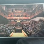 Banksy’S Monkey Parliament Canvas Print Ingelijst thumbnail 3