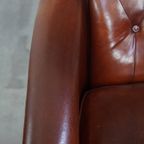Comfortabele En Karaktervolle Set Van 2 Schapenleren Chesterfield Fauteuils Met Hocker thumbnail 9