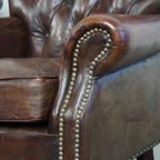 Klassieke En Comfortabele Generfde Cognac Kleurige Rundleren Chesterfield Fauteuil/ Armchair thumbnail 4