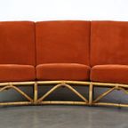 Luxe Maan Vormige Vintage Rotan Design Bank Met Geveerde Kussens Uit De Jaren ’50 thumbnail 2