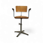 Friso Kramer For Ahrend Cirkel Studio Chair With Arms / 1960s thumbnail 3