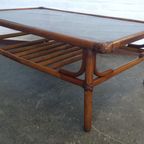 Rotan Tafel Met Rookglas En Leren Bindingen thumbnail 8
