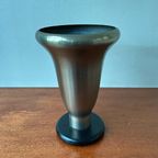 Vintage Art Deco Metalen Vaas Met Metaal Voet Door Daalderop thumbnail 3