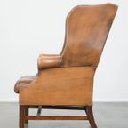 Klassieke Vintage Rundleren Engelse Chesterfield Oorfauteuil In Een Lichte Cognac Kleur thumbnail 6