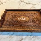 Dienblad Uit India, Houtsnijwerk thumbnail 14