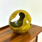 Geel Porseleinen Object Gemaakt Van Capodimonte thumbnail 2