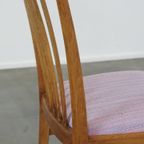 Leuke Set Van 2 Vintage Jaren '70 Eetkamerstoelen Met Gespijlde Rugleuning En Stoffen Zitting thumbnail 11