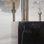 Grote Vintage Vierkante Glazen Tafel Zwart Marmeren Voet / Vintage Square Glass Table Marble Base thumbnail 2