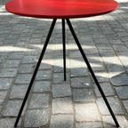 Vintage Tripod Tafeltje, Bijzettafel, Rood, 1980'S, Memphis Stijl thumbnail 9