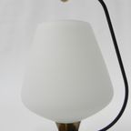 Vintage Bureaulamp Met Witte Glazen Kap thumbnail 10