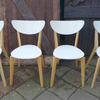 Mooi Set Van 4 Witte Stoelen thumbnail 2