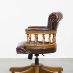 Bruine Klassieke In Hoogte Verstelbare Rundleren En Houten Chesterfield Bureaustoel Op Wieltjes thumbnail 6