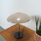 Tafellamp Met Marmeren Voet En Zeskant Chromen Frame thumbnail 3