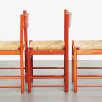 Leuke Set Van 3 Rode Vintage Houten Stoelen Uit De Jaren ’70 Met Een Gevlochten Rieten Zitting thumbnail 5