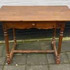 Antieke Tafel Met Lade In Gebruikte Staat thumbnail 11