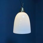 Hoge Opaline Glazen Hanglamp Met Messing Armatuur thumbnail 6