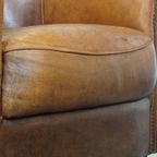 Charmante, Stoere En Comfortabele Schapenleren Clubfauteuil In Een Mooie Cognac Kleur thumbnail 13