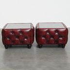 Set Van 2 Rundleren Chesterfield Bijzet/ Salontafels In Een Mooie Rode Kleur Met Glazen Bladen thumbnail 5
