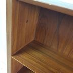 Vintage Deens Boekenkastje | Klein Kastje Teak Zwarte Pootje thumbnail 10