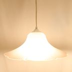 Vintage Frosted Glazen Bloem Hanglamp Met Rozige Rand. thumbnail 6