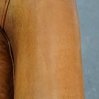 Leuke, Charmante En Comfortabele Schapenleren Clubfauteuil In Een Mooie Lichte Cognac Kleur thumbnail 5