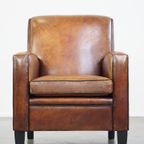 Comfortabele Vintage Schapenleren Design Armchair Met Een Stoere Look thumbnail 3