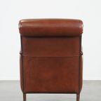 Luxe Cognac-kleurige Schapenleren Armchair Met Ronde Vormen En Een Uniek Design thumbnail 5