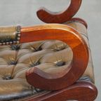 Sierlijke En Karaktervolle Groene Vintage Rundleren Engelse Chesterfield Fauteuil thumbnail 11